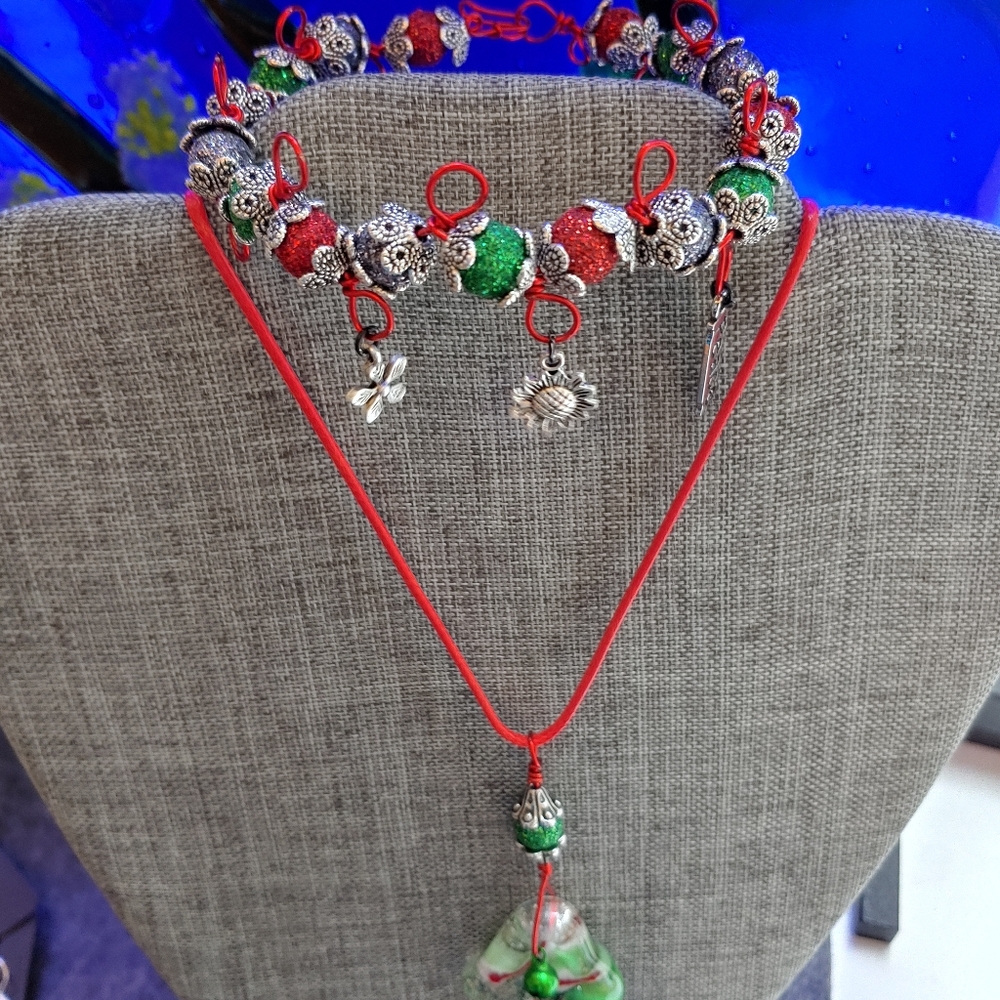 Necklace set